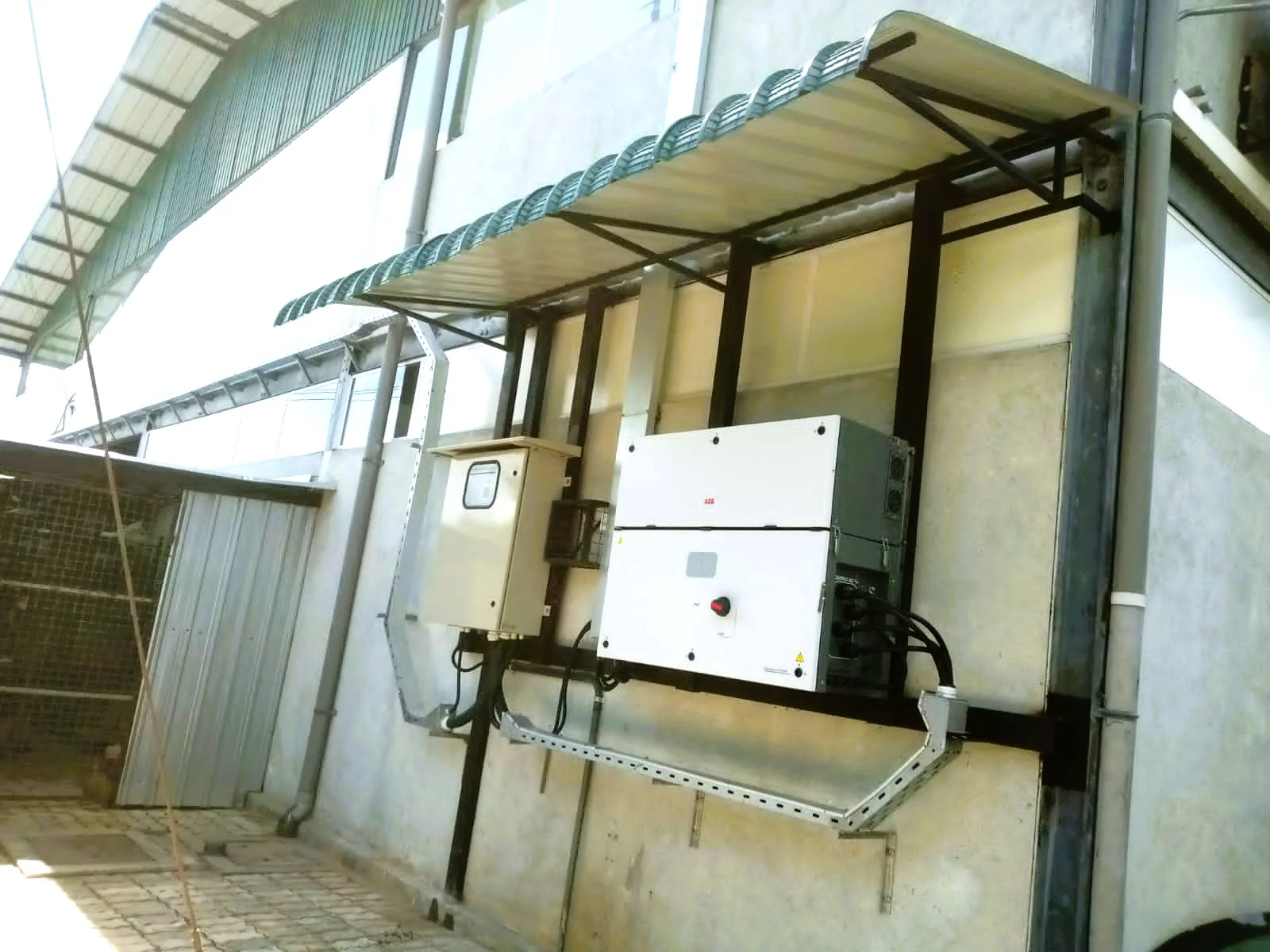 120kWdc On-Grid Solar Power System at Ideal Motors Main Workshop