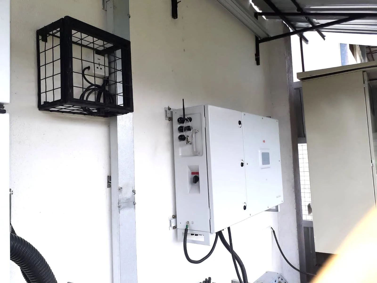 120kWdc On-Grid Solar Power System at Ideal Motors Main Workshop